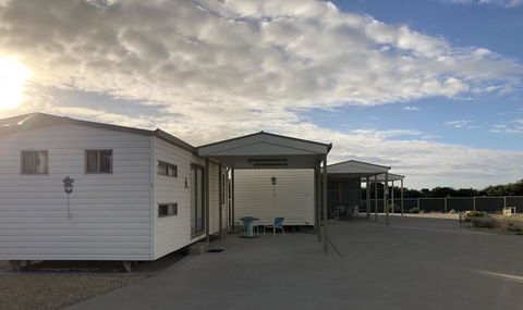 Rocks Retreat Cabin - Dolphin - Stays Accommodation 7