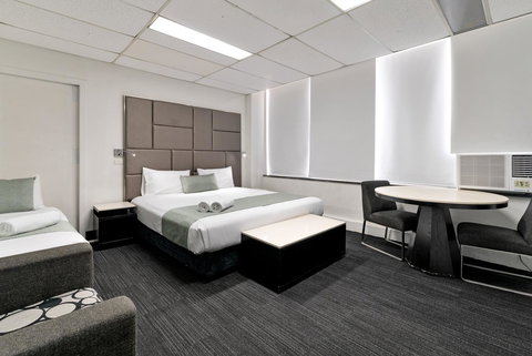 Cosmo On Bank - Stayed 2