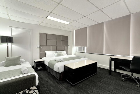 Cosmo On Bank - Stayed 6