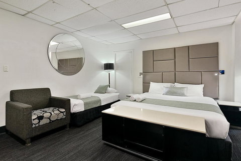 Cosmo On Bank - Stayed 4