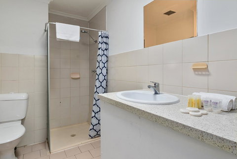 Cosmo On Bank - Stayed 12