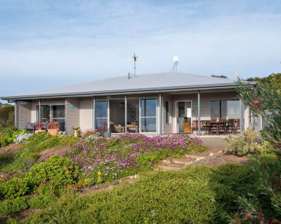 Emu Bay Holiday Homes - Stayed 40
