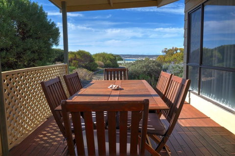 Emu Bay Holiday Homes - Stayed 6