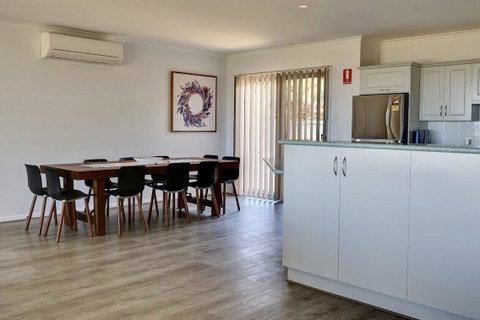 Emu Bay Holiday Homes - Stayed 17