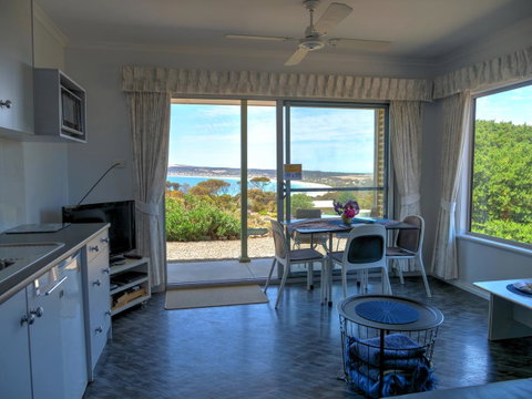 Emu Bay Holiday Homes - Stayed 26