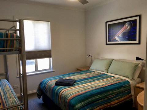 Emu Bay Holiday Homes - Stayed 18