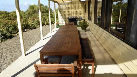 Emu Bay Holiday Homes - Stayed 13