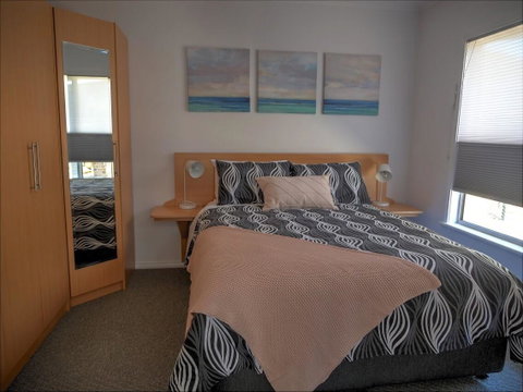 Emu Bay Holiday Homes - Stayed 23