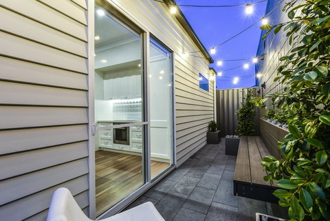 Aloha Central Luxury Apartments - Stayed 13