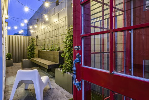 Aloha Central Luxury Apartments - Stayed 11