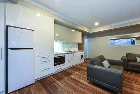 Aloha Central Luxury Apartments - Stayed 29