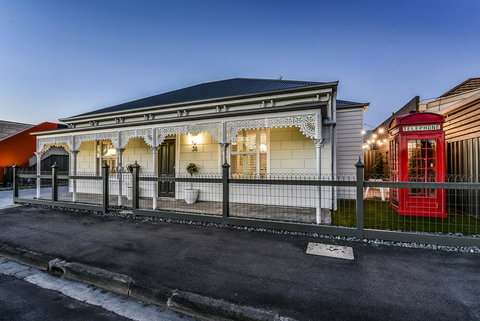 Aloha Central Luxury Apartments - Stayed 19