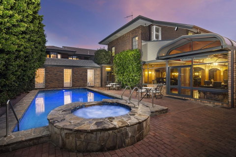 Adelaide Inn - Stayed 40