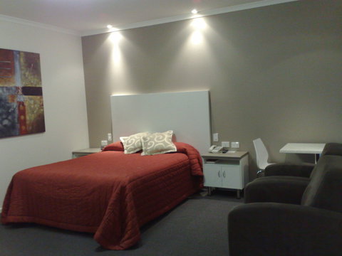McLaren Vale Motel & Apartments - Stays Accommodation 24