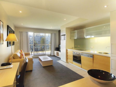 Oaks Glenelg Plaza Pier Suites - Stayed 6