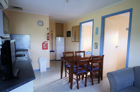 Baudin Beach Apartments - Stays Accommodation 13