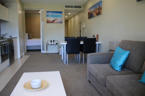 Beachside Luxury Getaway In Glenelg - Stayed 2