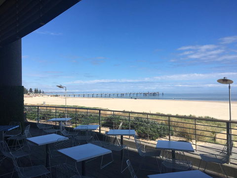 Beachside Luxury Getaway In Glenelg - Stayed 19