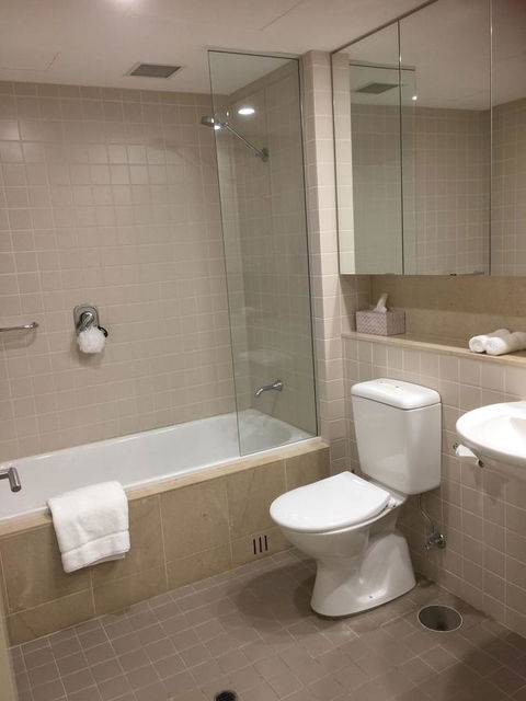 Beachside Luxury Getaway In Glenelg - Stayed 12