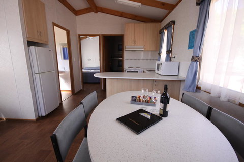 Ceduna Foreshore Caravan Park - Stays Accommodation 2