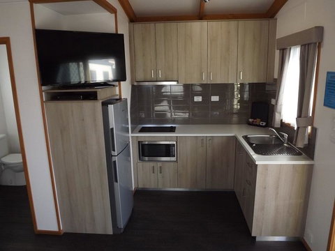 Ceduna Foreshore Caravan Park - Stays Accommodation 12