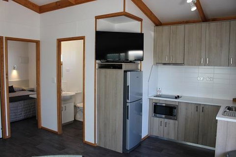 Ceduna Foreshore Caravan Park - Stays Accommodation 11