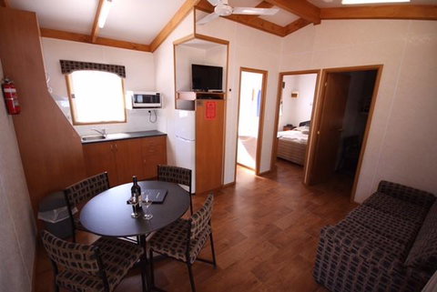 Ceduna Foreshore Caravan Park - Stays Accommodation 37