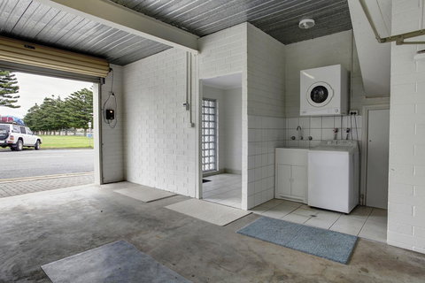 Tasman Beachside Apartment - Stayed 11