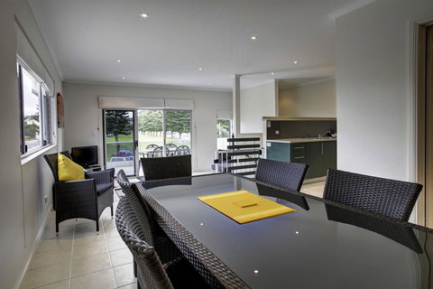 Tasman Beachside Apartment - Stayed 5