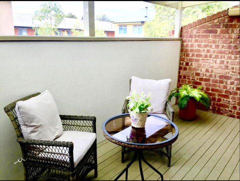 Superb Townhouse In North Adelaide - Stayed 5