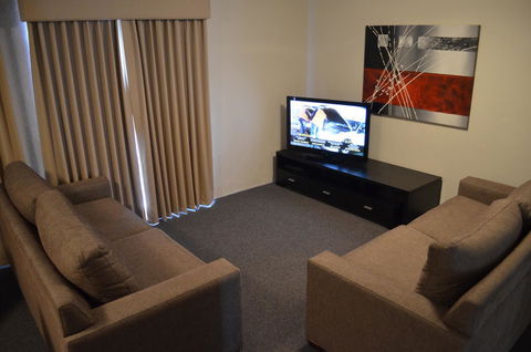 Arkana Motor Inn & Terrace Apartments - Stayed 4