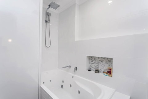 Heart Of Glenelg BnB - Stayed 4