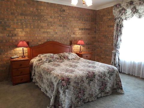 Acacia Apartments - Stayed 2