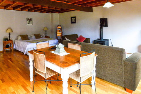Ghost Hill Road Retreat - Stays Accommodation 27