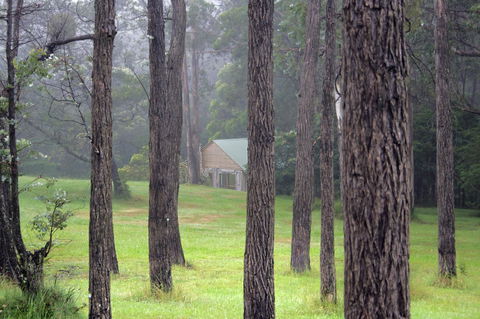 Ghost Hill Road Retreat - Stays Accommodation 24