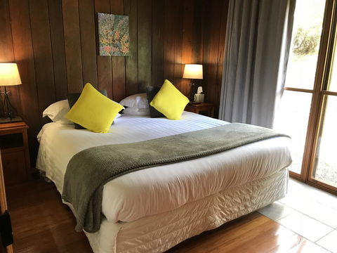 Ghost Hill Road Retreat - Stays Accommodation 4