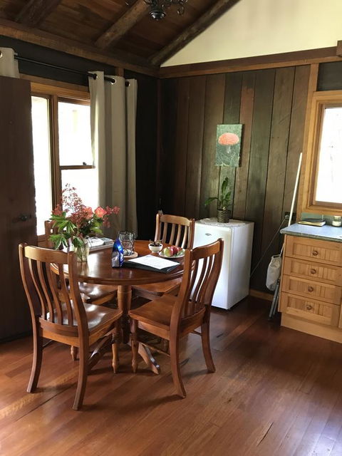Ghost Hill Road Retreat - Stays Accommodation 2