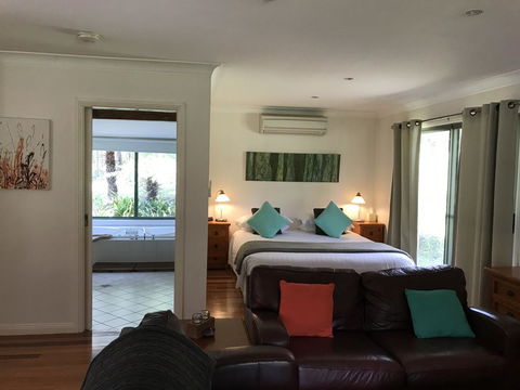 Ghost Hill Road Retreat - Stays Accommodation 5
