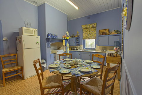 Tanunda Cottages - Stays Accommodation 12