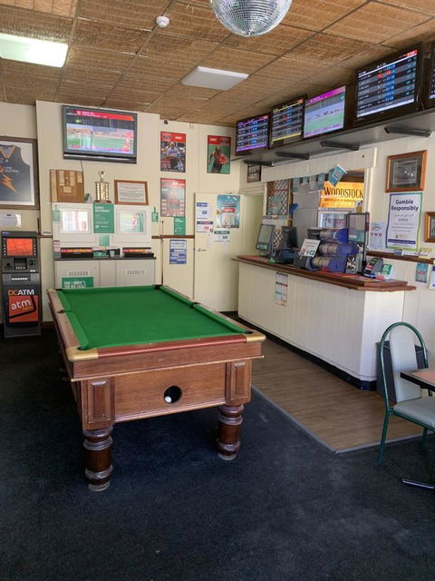 Commercial Hotel Morgan - Stayed 4