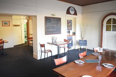 Commercial Hotel Morgan - Stayed 5