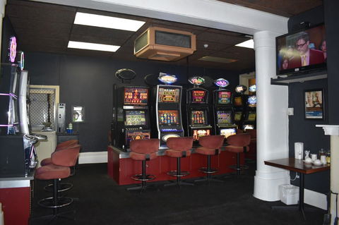 Commercial Hotel Morgan - Stayed 9