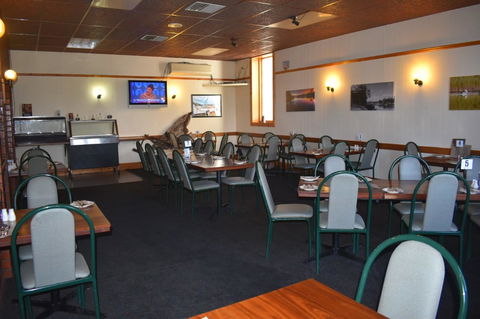 Commercial Hotel Morgan - Stayed 7