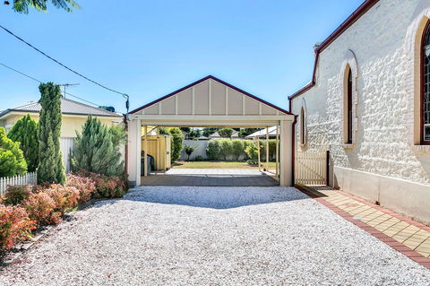 \'THE CHURCH\' Guest Home, Gawler Barossa Region - Stays Accommodation 11