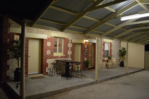 Two Cow Cottage Bed & Breakfast - Stayed 32