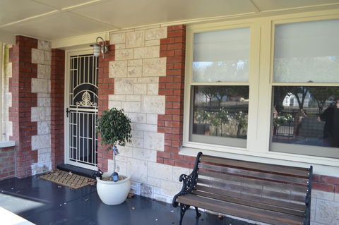 Two Cow Cottage Bed & Breakfast - Stayed 28