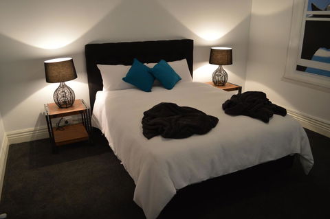 Two Cow Cottage Bed & Breakfast - Stayed 19