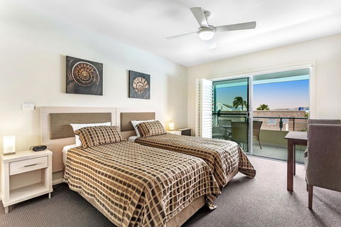 Pacific Blue 278-265 Sandy Pt Rd- Dual Key Access, Wifi, Linen And Air Conditioning - Stayed 9