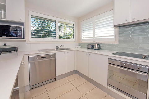 Pacific Blue 278-265 Sandy Pt Rd- Dual Key Access, Wifi, Linen And Air Conditioning - Stayed 8