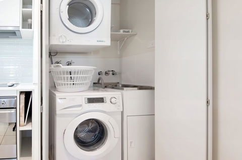 Pacific Blue 278-265 Sandy Pt Rd- Dual Key Access, Wifi, Linen And Air Conditioning - Stayed 15